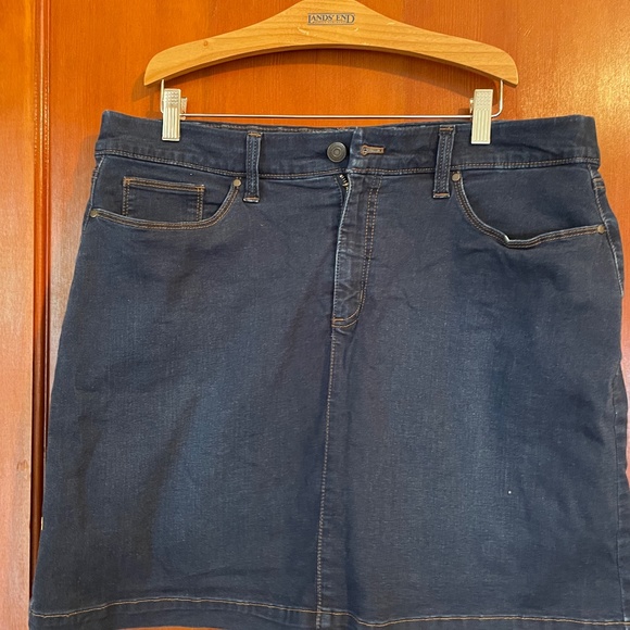 Croft and Barrow Denim Skort Size 14 - Picture 1 of 8